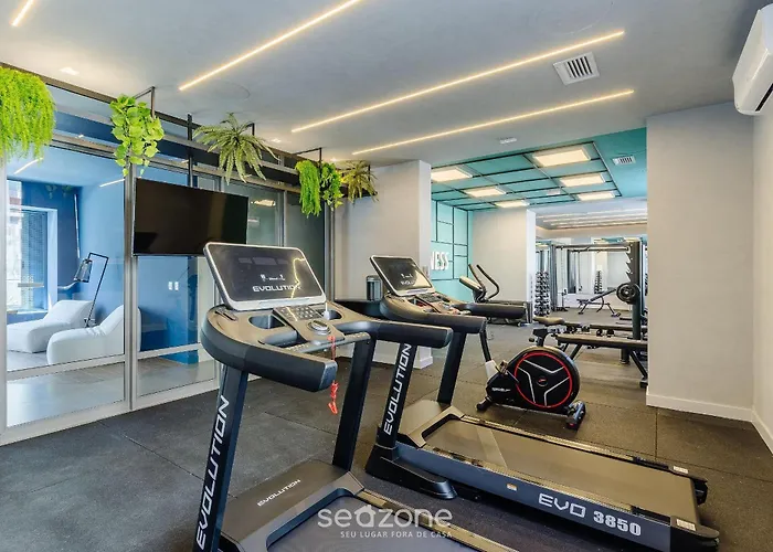 Apartamento Apto. C/piso Aquecido Em Cond. C/ Piscina Mcp1004